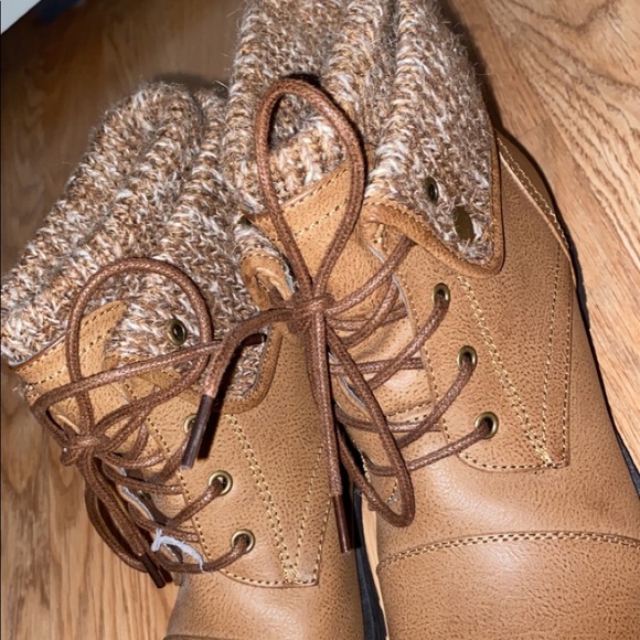 brown fall boots (jessica cline) - Picture 3 of 3